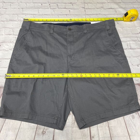 NWT St. John's Bay Men Flat Front Chino Shorts Size 48 Tall Gray B371 -23 - Picture 2 of 16